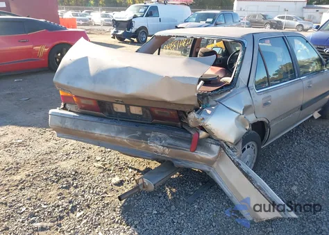 1988 Honda Accord Lxi z USA, uszkodzony, nr VIN 1HGCA5548JA153421